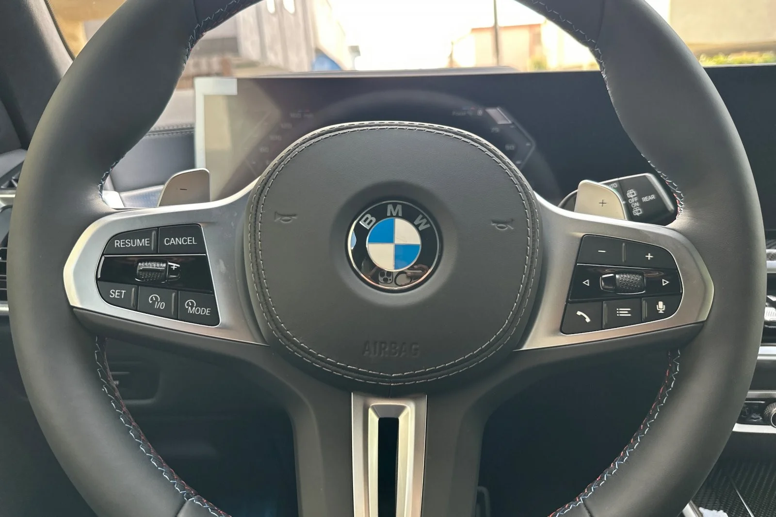 New 2026 Tanzanite Blue II Metallic BMW M60i image 19