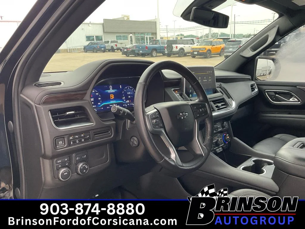 Used 2022 Black Chevrolet Z71 image 25