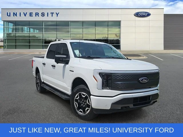 Used 2023 White Ford XLT image 1