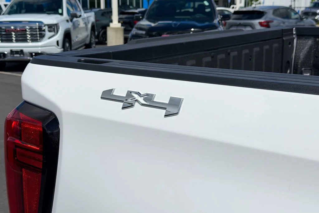 New 2026 Summit White GMC Elevation image 7