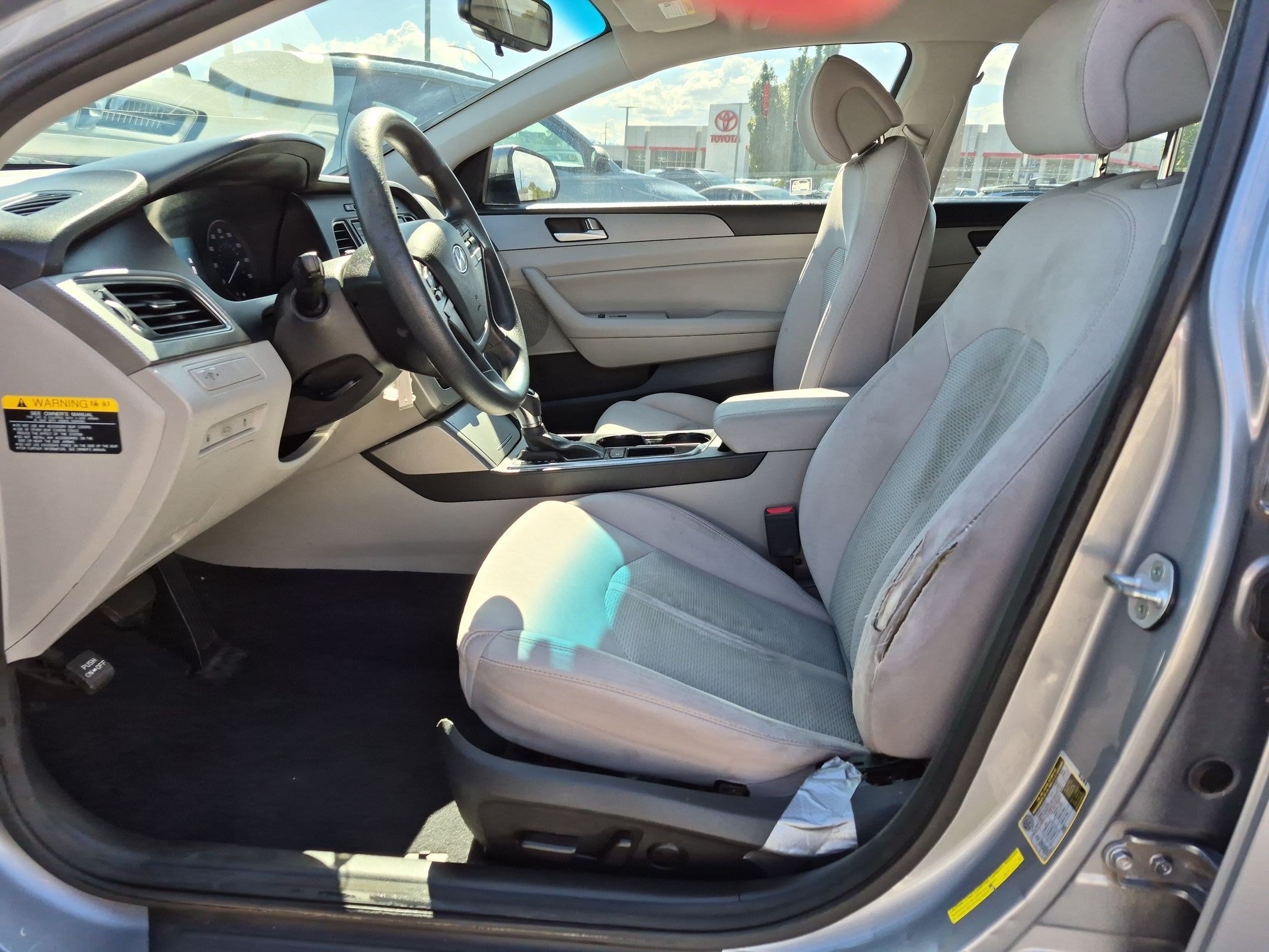 Used 2015 Shale Gray Metallic Hyundai 2.4L SE image 15