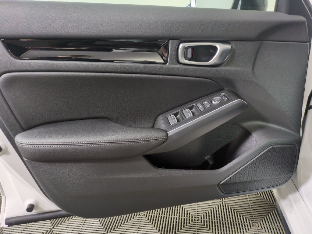 New 2027 Platinum White Pearl Honda Hybrid image 11