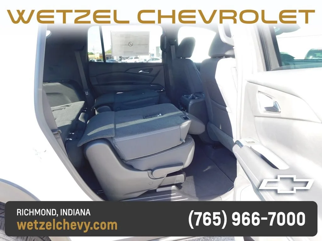 New 2027 Summit White Chevrolet LT image 28