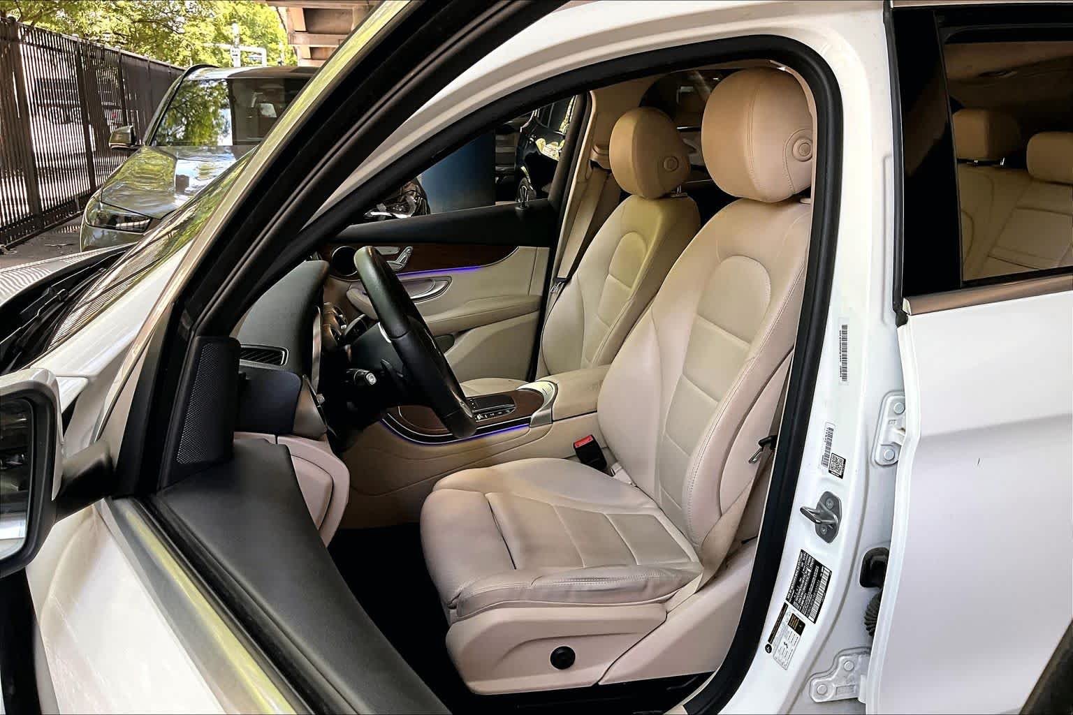 Used 2021 Polar White Mercedes-Benz GLC 300 image 7