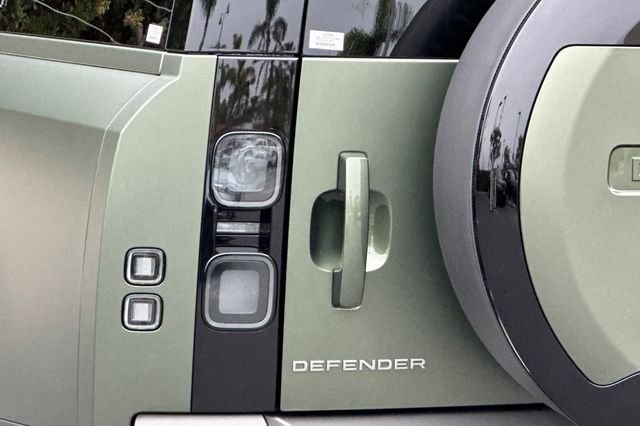 New 2026 Woolstone Green Land Rover S image 26