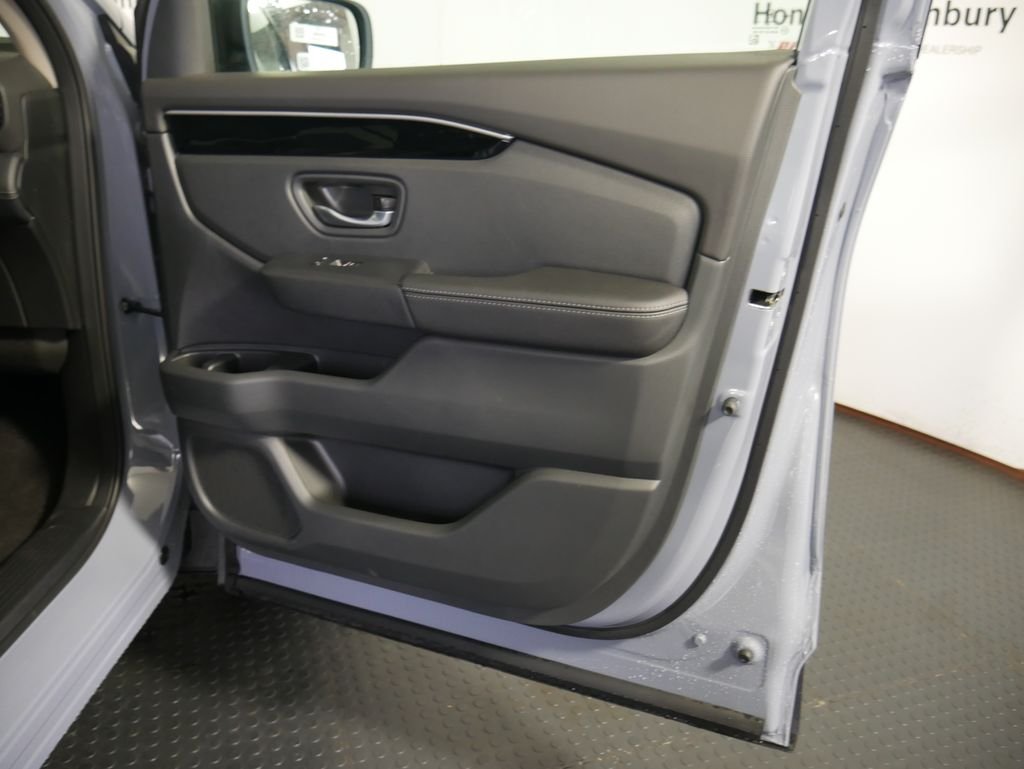 New 2026 Sonic Gray Pearl Honda RTL image 5