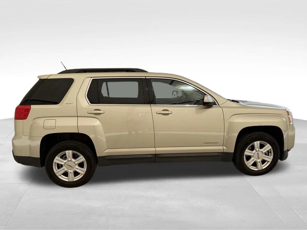 Used 2015 Champagne Silver Metallic GMC SLT-1 image 5