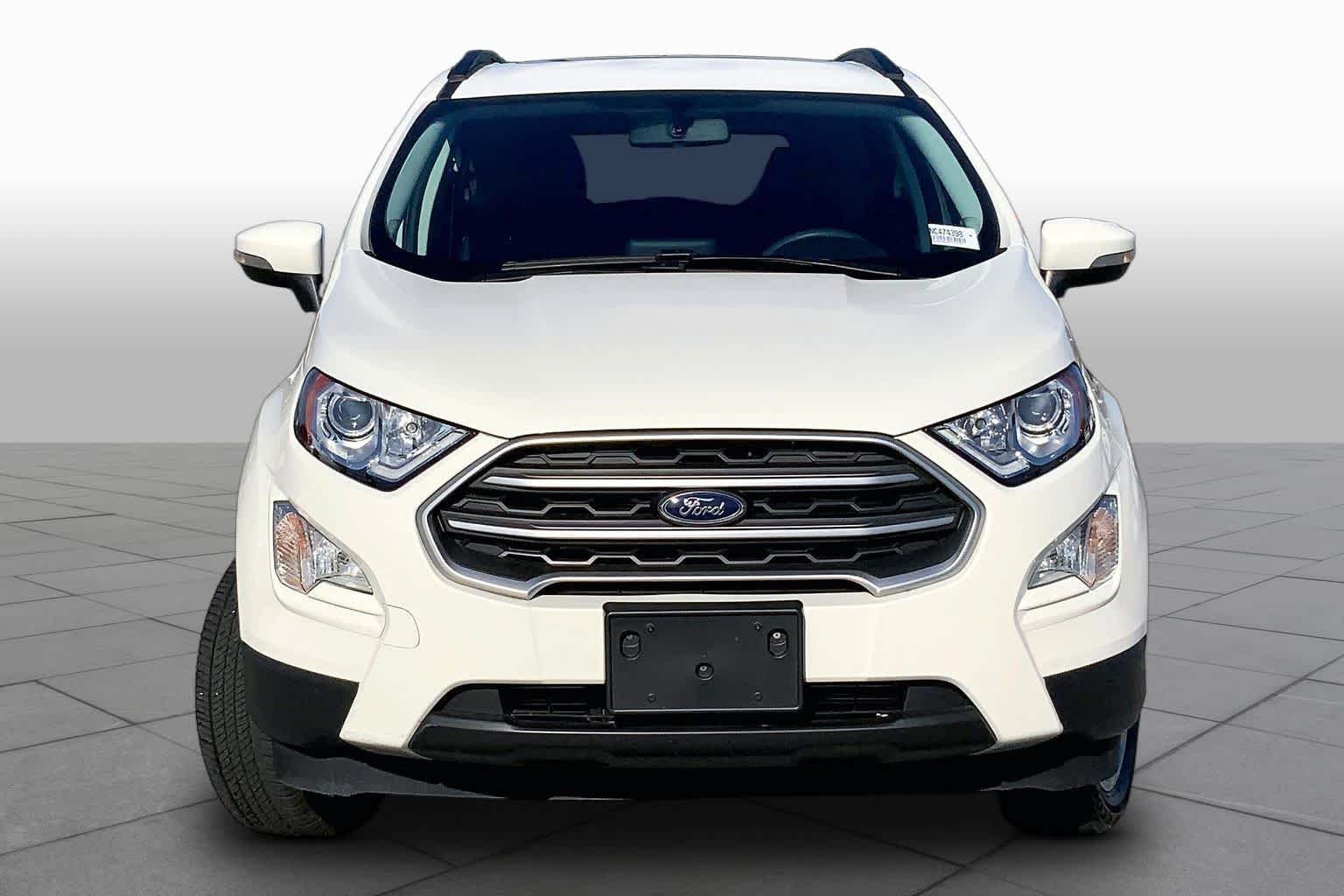 Used 2022 Diamond White Ford SE image 4