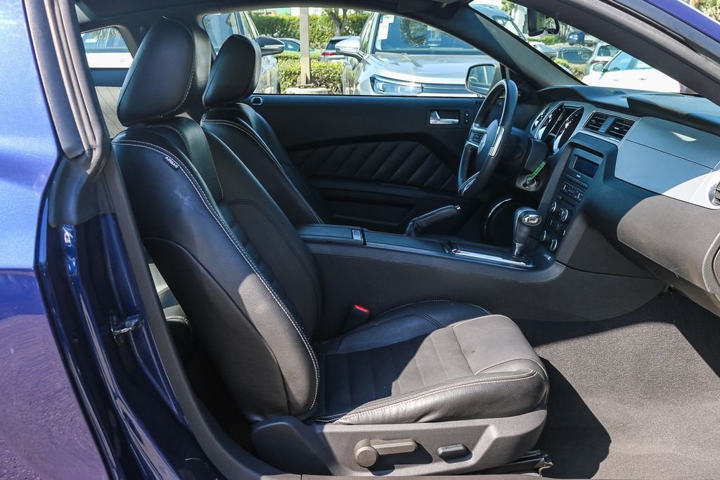 2010 Ford Mustang GT - Photo 17