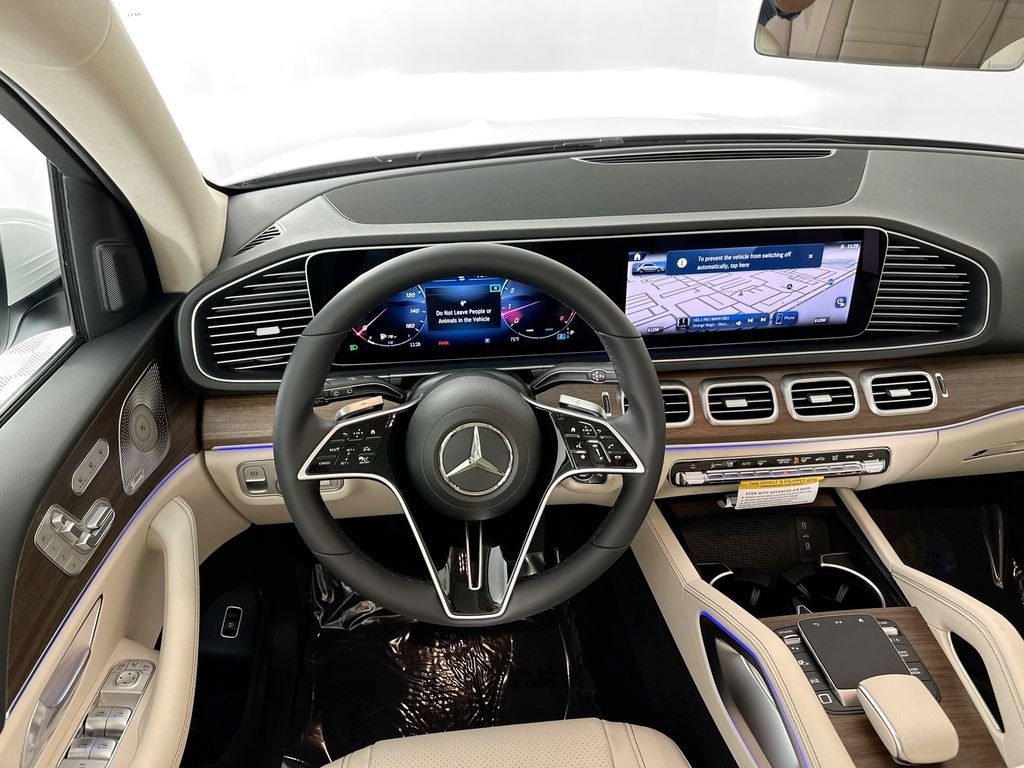 New 2026 MANUFAKTUR Moonlight White Metallic Mercedes-Benz GLE 450 image 24