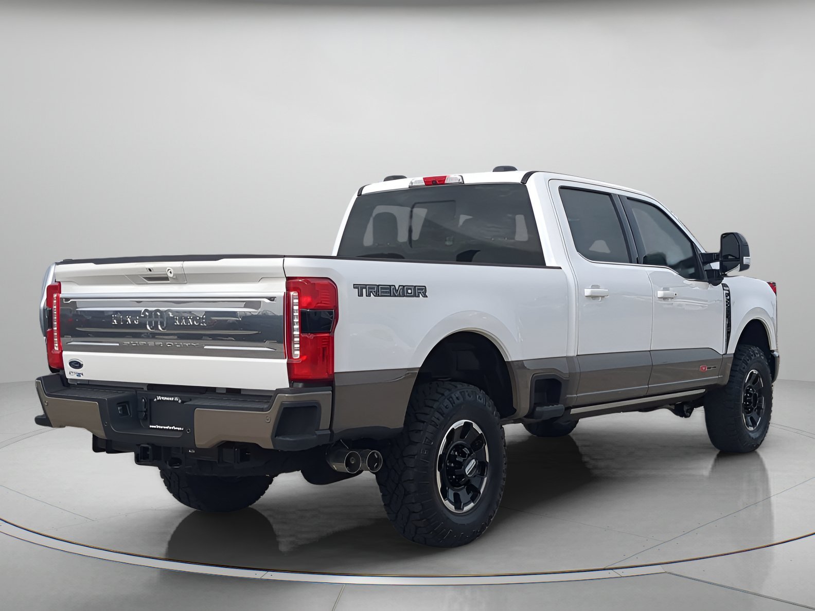 New 2026 Star White Metallic Tri-Coat Ford F-250® King Ranch® image 37