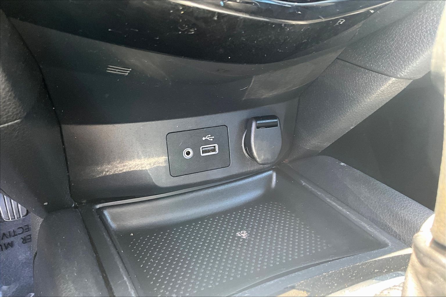 Used 2019 Black Nissan S image 16