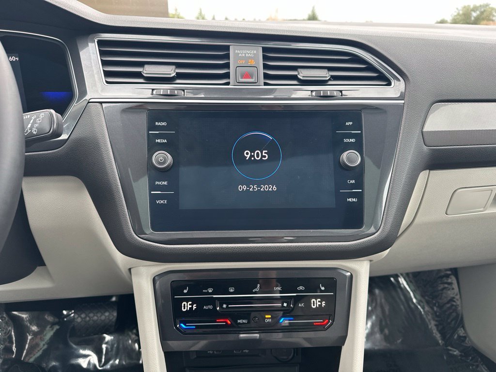 2022 Volkswagen Tiguan SE - Photo 29