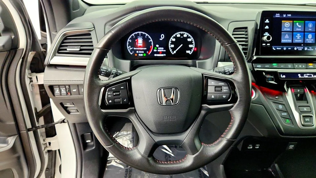 Used 2025 Platinum White Pearl Honda Sport-L Automatic image 14