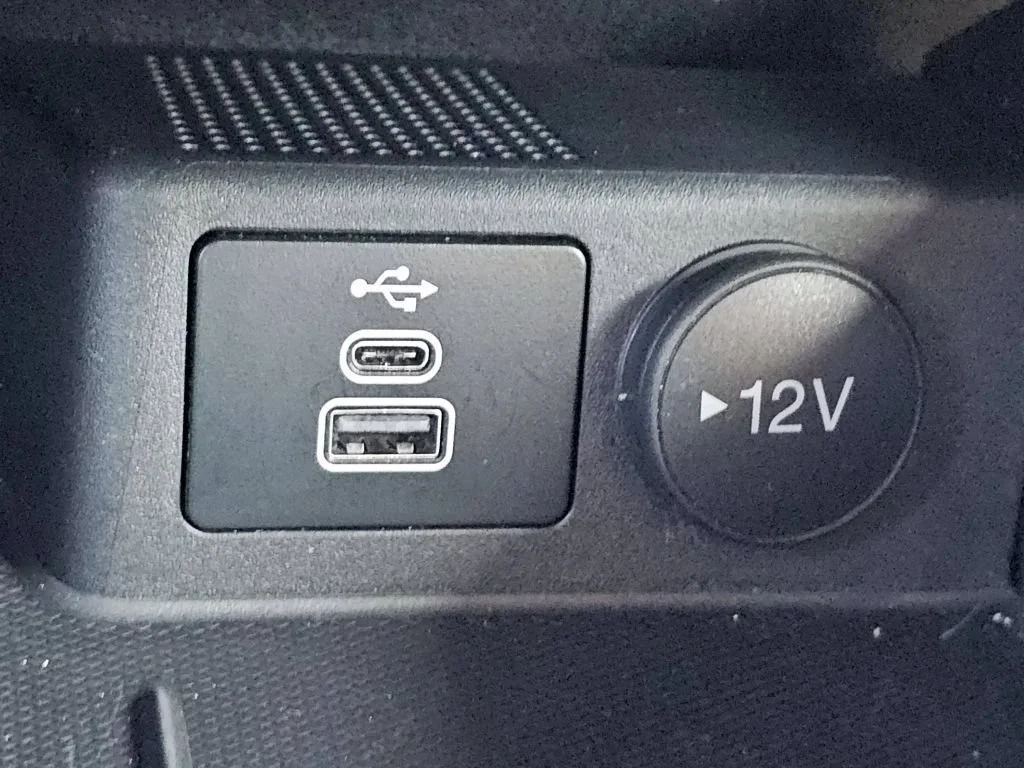 Used 2025 Silver Metallic Ford Active image 17