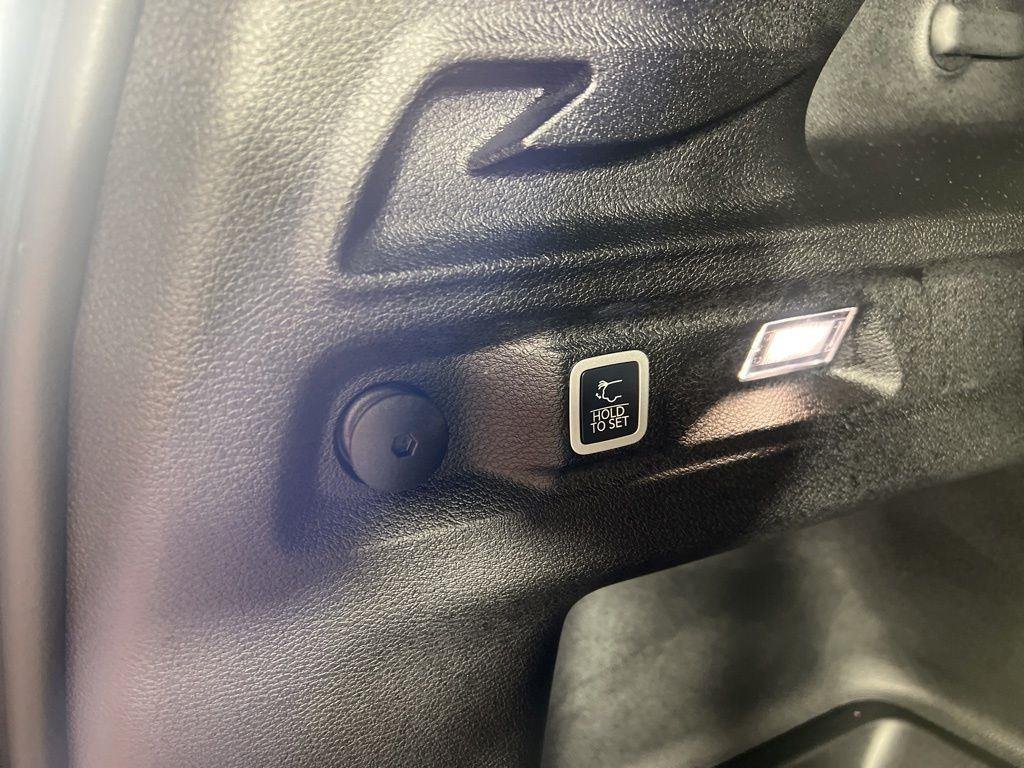 Used 2025 Diamond Black Crystal Pearlcoat Jeep Laredo image 24