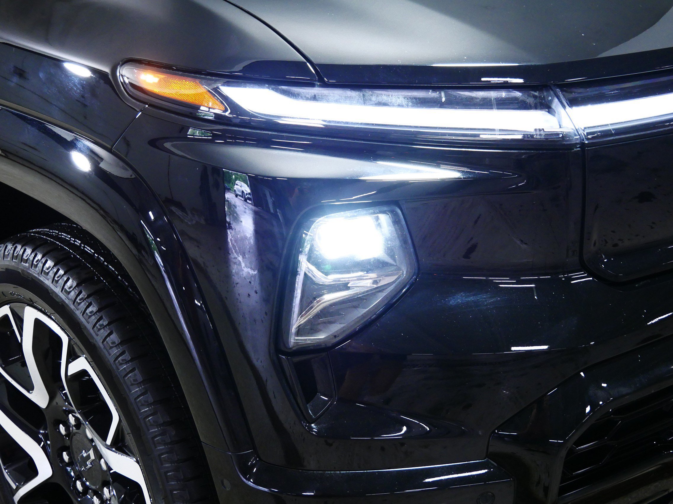 Used 2025 Black Chevrolet RST - Max Range image 16