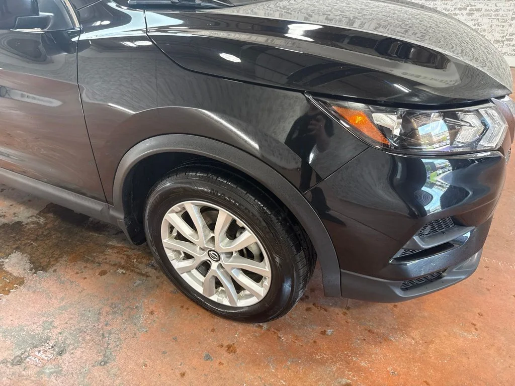 Used 2020 Black Nissan S image 9