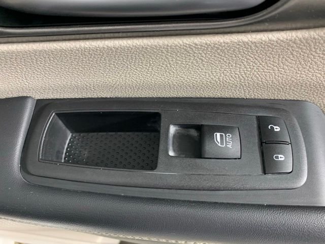 Used 2024 White Chrysler Touring L image 34