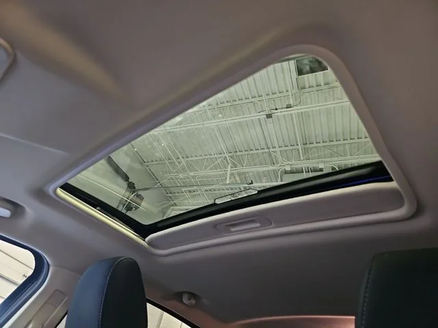 Used 2021 Gray Ford SE image 25