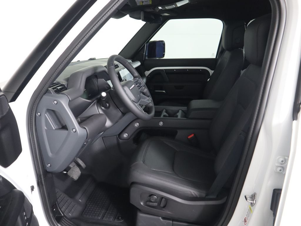 2025 Land Rover Defender S - Photo 21