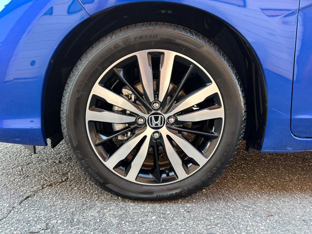 Used 2019 Blue Honda EX image 10