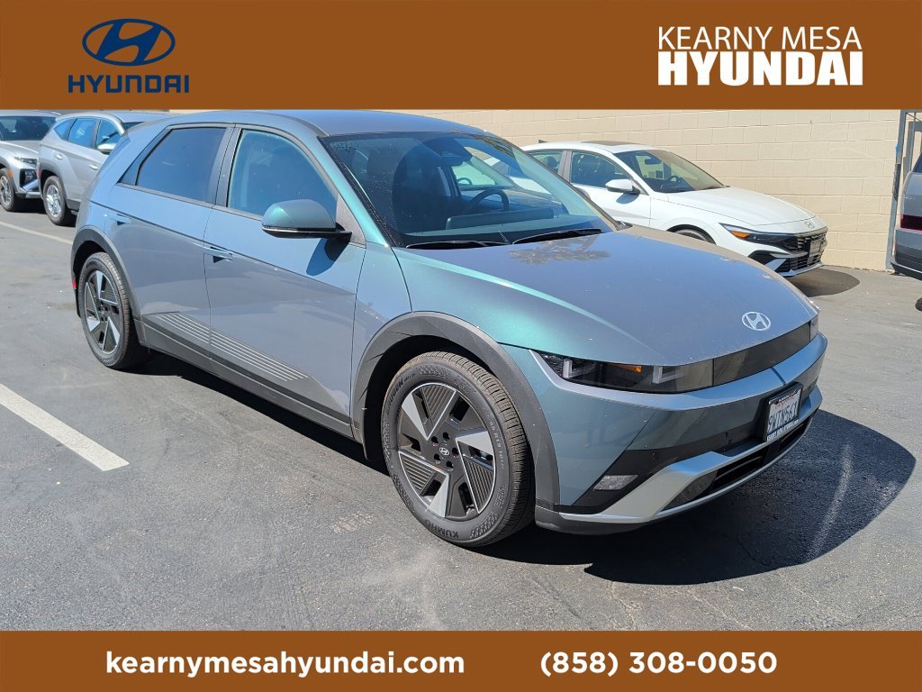 Used 2026 Teal Hyundai SE Standard Range image 14