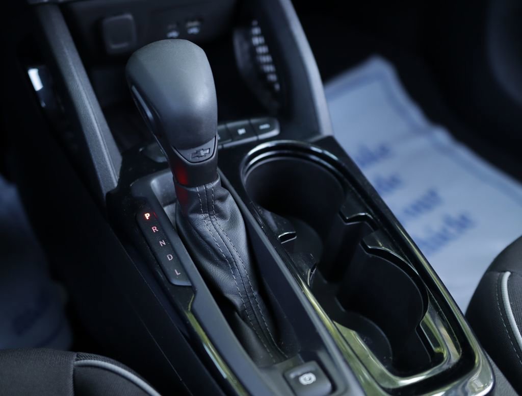 Used 2025 Sterling Gray Metallic Chevrolet LT image 18