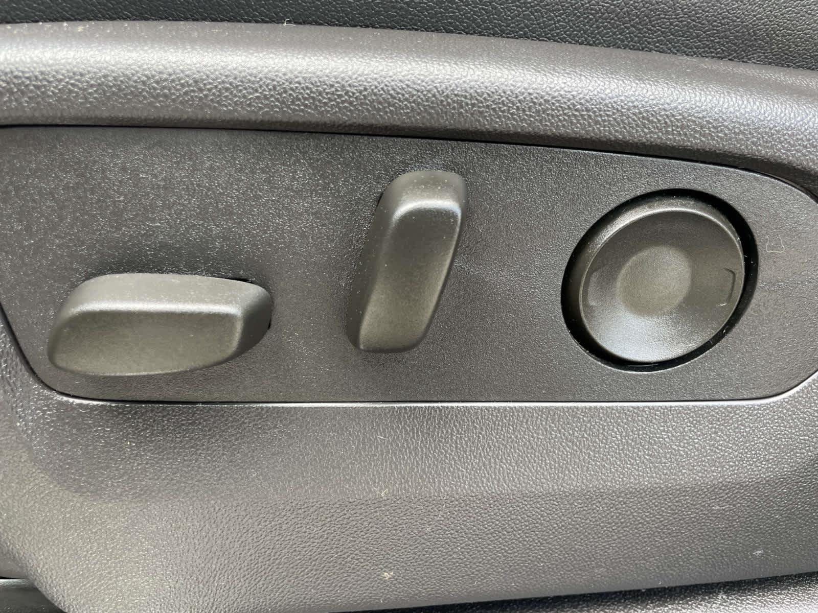Used 2024 Sterling Metallic GMC AT4 image 16