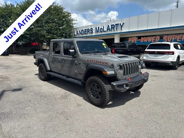 Used 2021 Gray Jeep Mojave image 1