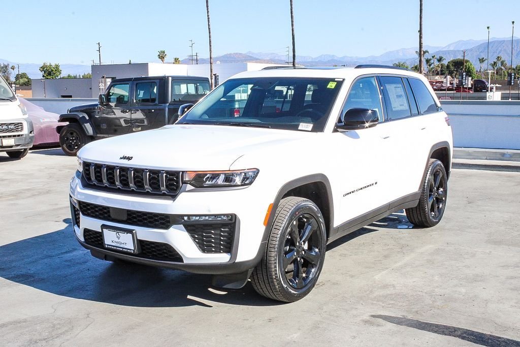 New 2026 Bright White Clearcoat Jeep Limited image 4