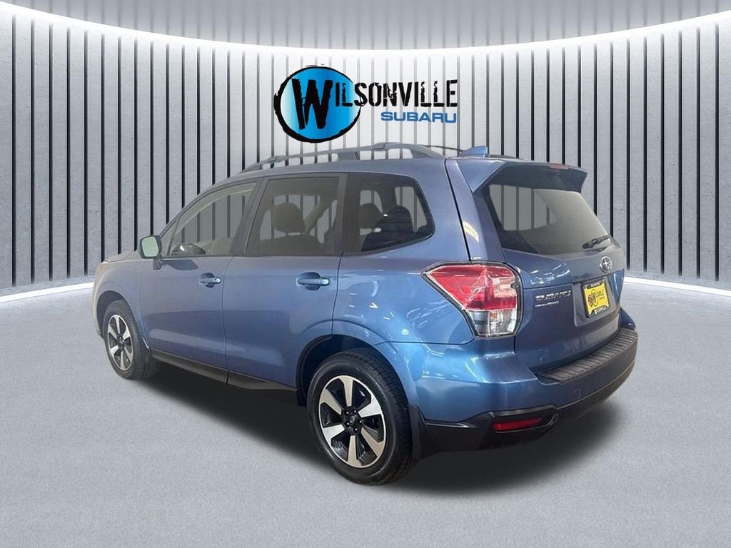 Used 2017 Blue Subaru 2.5i Premium image 8