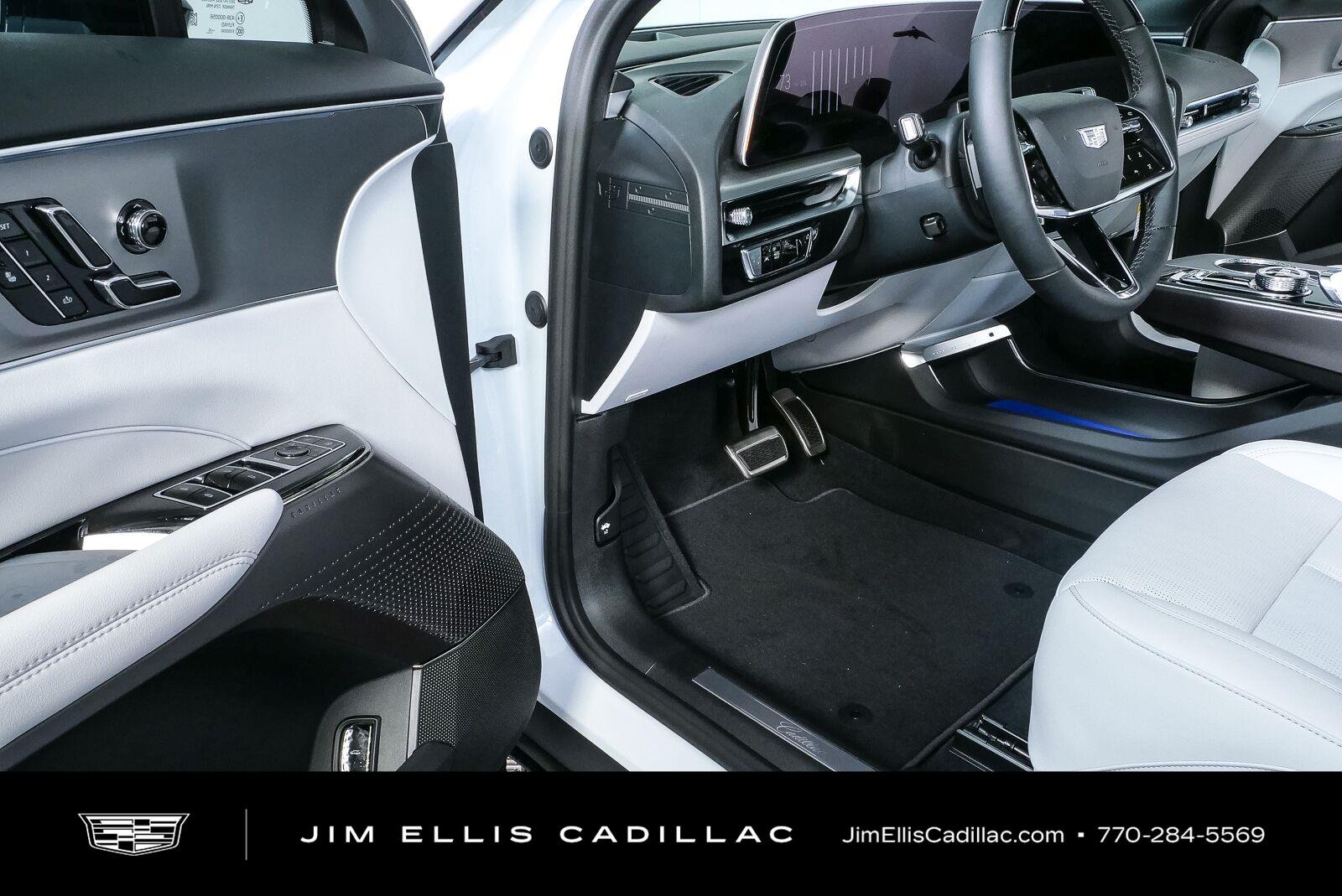 New 2027 Vibrant White Tricoat Cadillac Sport image 7