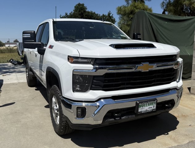 2024 Chevrolet Silverado HD LT 4WD Crew Cab Standard Box's photo