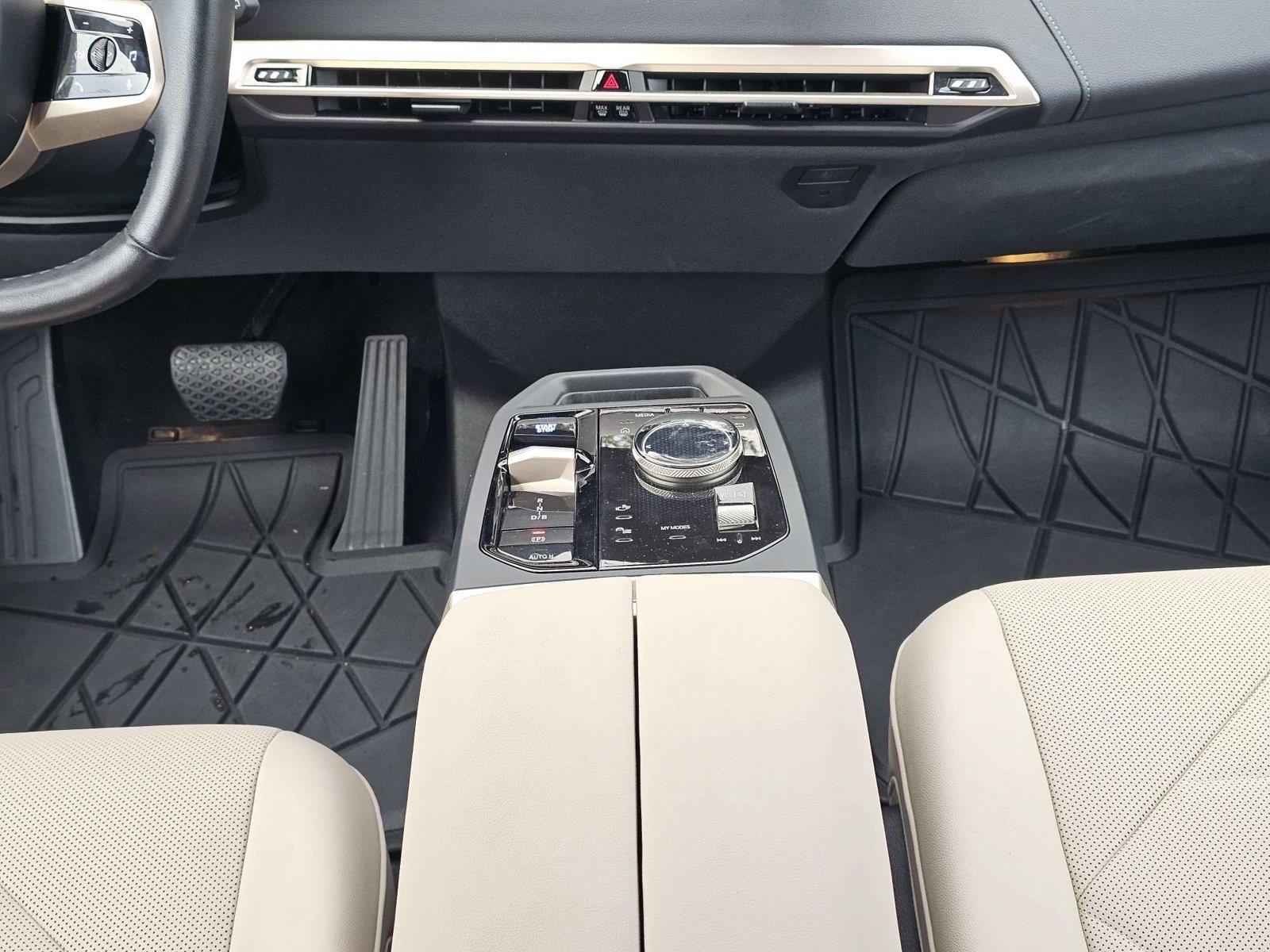 Used 2025 Dark Graphite Metallic BMW xDrive50 image 22