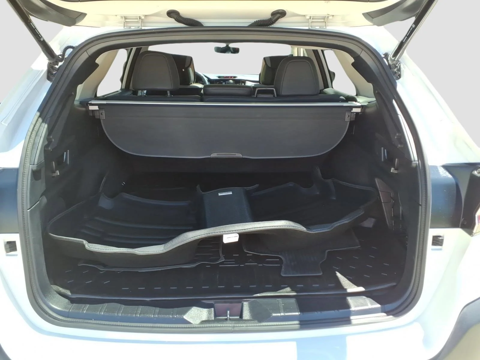 Used 2024 Crystal White Pearl Whc Subaru Limited image 16
