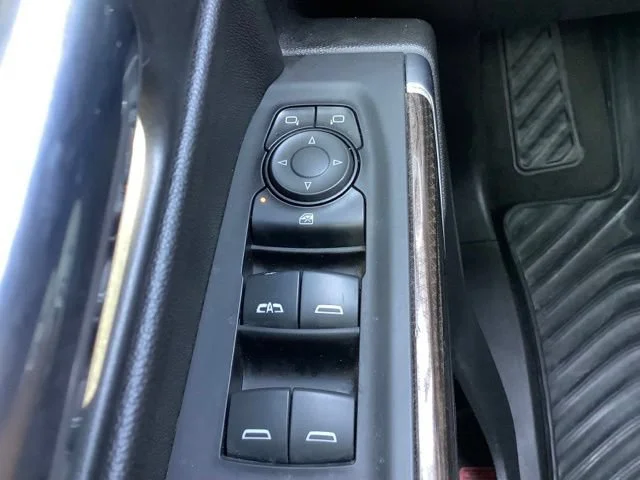 2020 Chevrolet Silverado 1500 LT - Photo 17