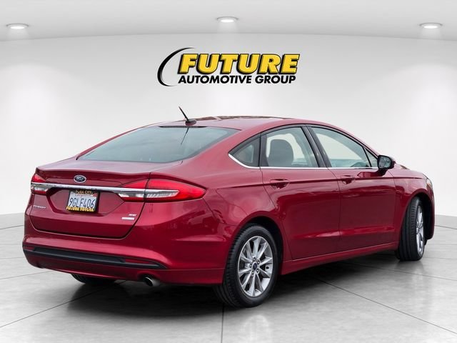 Used 2017 Red Ford SE image 4