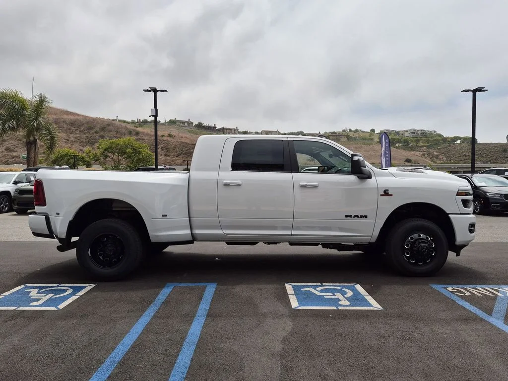 New 2026 Bright White Clear-Coat Exterior Paint RAM Laramie image 4