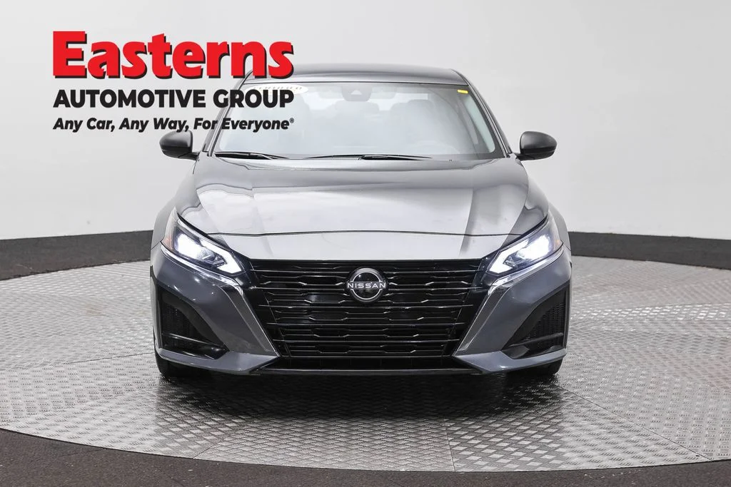 Used 2025 Gray Nissan 2.5 SV image 2