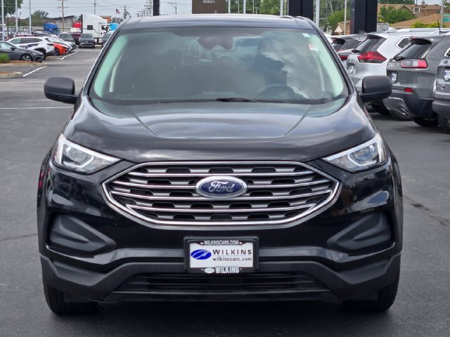 Used 2021 Black Ford SE image 3