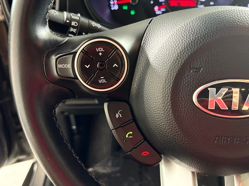 Used 2019 Gray Kia Plus image 29