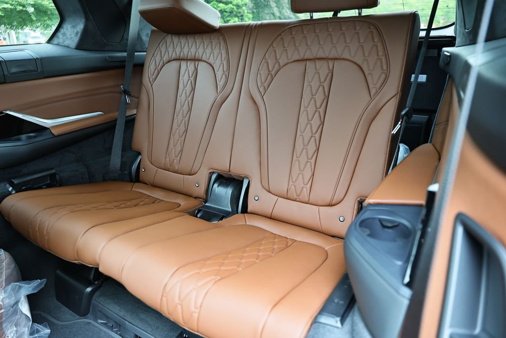 New 2027 Dravit Grey Metallic BMW xDrive40i image 29