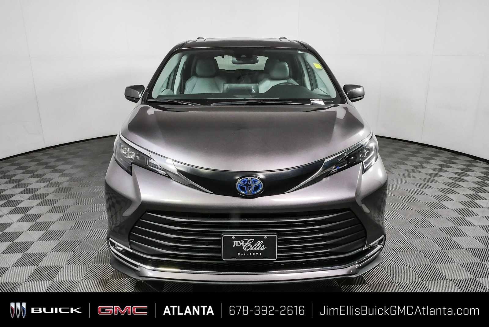 2024 Toyota Sienna XLE - Photo 26