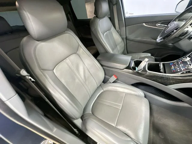 Used 2019 Blue Lincoln Reserve image 27