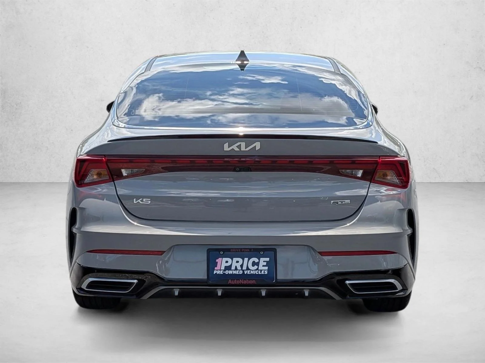 Used 2024 Wolf Gray Kia GT-Line image 7
