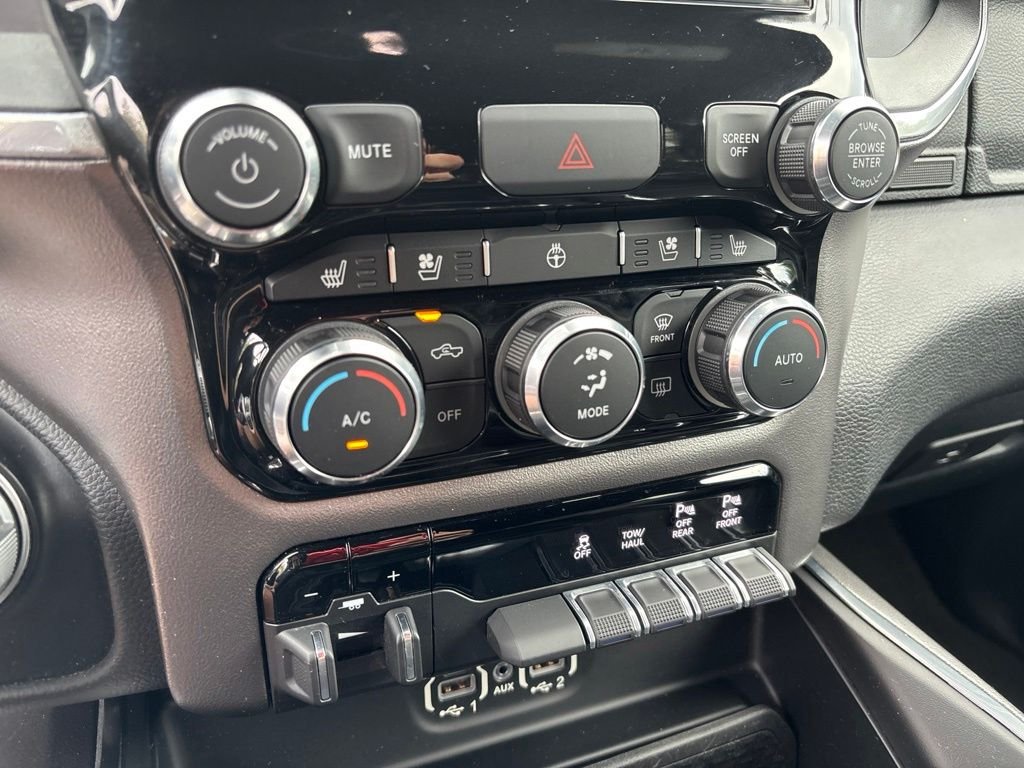 Used 2020 Silver Ram Laramie image 35