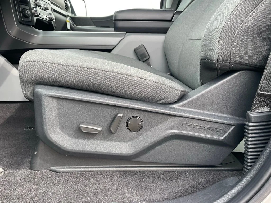 2025 Ford F-150 XLT - Photo 29