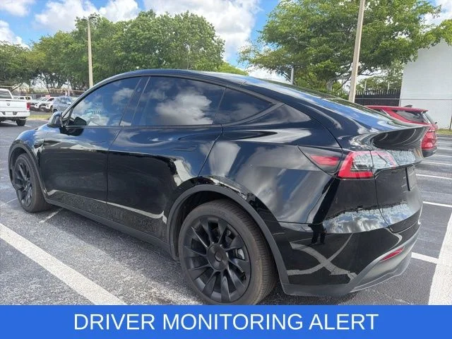 Used 2023  Tesla Long Range image 5