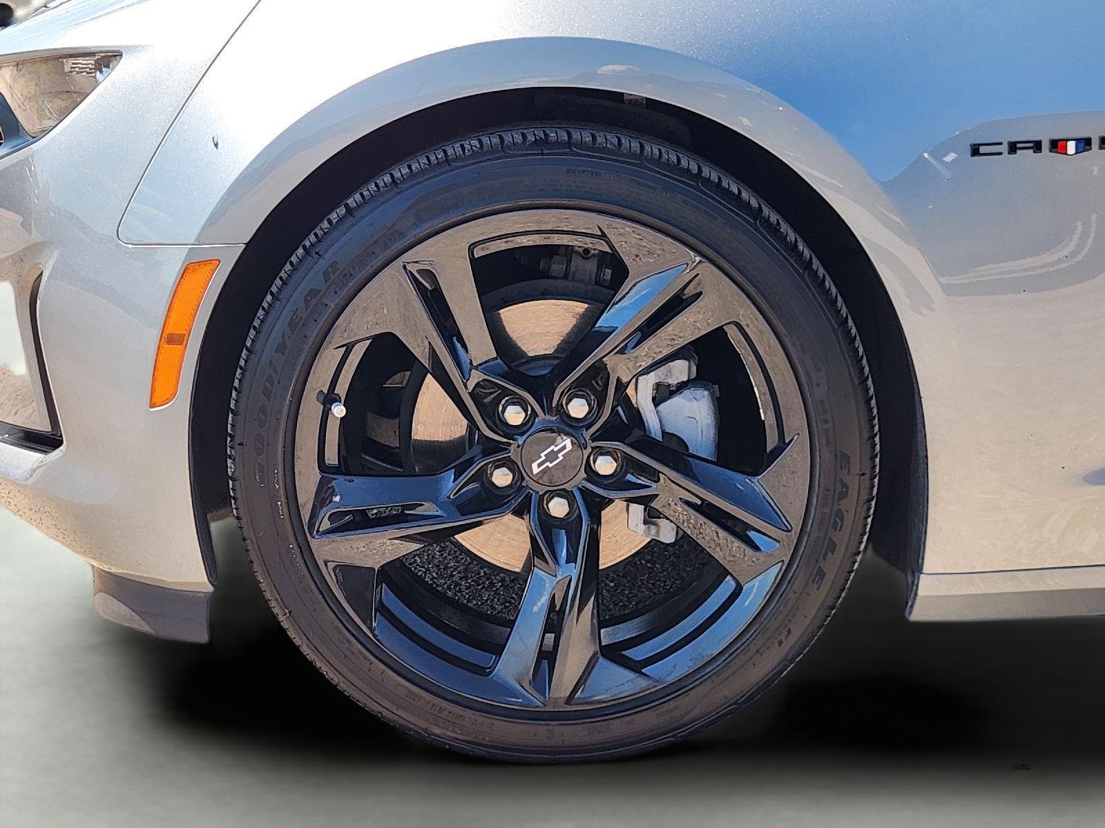 Used 2024 Sharkskin Metallic Chevrolet 2LT image 10